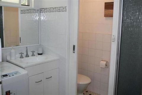 VILLA MANYANA 7 - Accommodation Gladstone 4