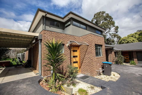 Stunning 3beds Near Knox Shopping Centro@wantirna - Accommodation Gladstone 1