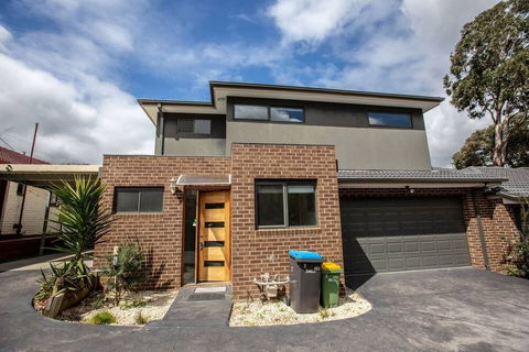 Stunning 3beds Near Knox Shopping Centro@wantirna - Accommodation Gladstone 6