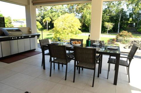 LANDSCAPE At PALM COVE - Accommodation Gladstone 2