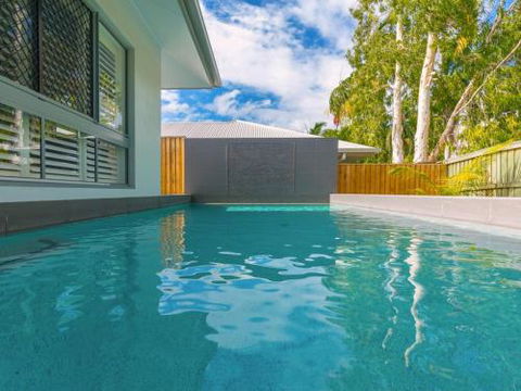 CANOPY HOUSE At PALM COVE - Accommodation Gladstone 4