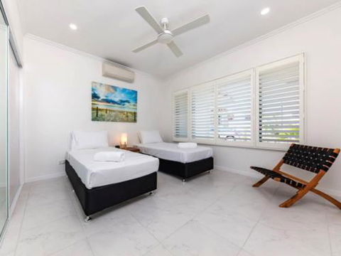 CANOPY HOUSE At PALM COVE - Accommodation Gladstone 6