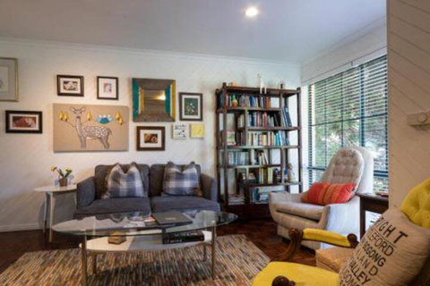 Laurens Place - Accommodation Gladstone 0