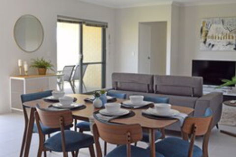 The Kingsley's Place Piara Waters - Accommodation Gladstone 0