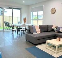 Homely Getaways in New Torquay - Accommodation Gladstone