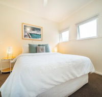 Beachy Keen on Moseley Wifi Netflix Pool Spa - Accommodation Gladstone