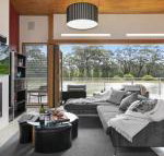 Casa sul lago quite simply a very special place - Accommodation Gladstone