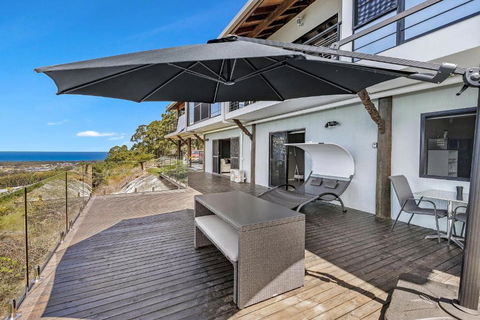 Eagles Loft - Accommodation Gladstone 3
