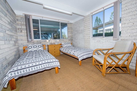 Fingal Bay Beach House 32 Lentara Street - Accommodation Gladstone 6