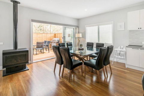 HALE KUPA Rye Beach House Spa Table Tennis - Accommodation Gladstone 6