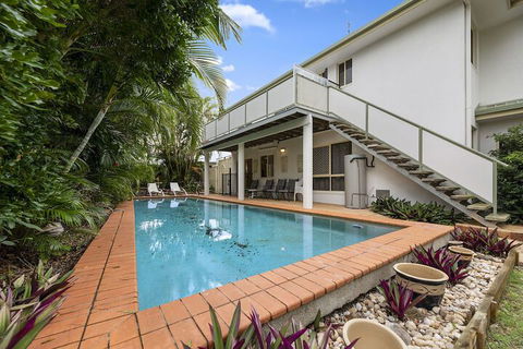 Fabulous Pet Friendly Family Home - 3 Carribean Court - Accommodation Gladstone 1