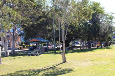 Annies Apartment - Accommodation Gladstone 3