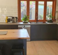 Seacliff Park Holiday Home - Accommodation Gladstone
