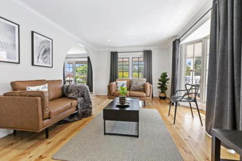YIN YANG MOUNT ELIZA - Accommodation Gladstone 5