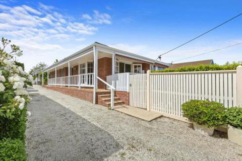 YIN YANG MOUNT ELIZA - Accommodation Gladstone 6