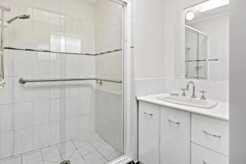 YIN YANG MOUNT ELIZA - Accommodation Gladstone 4