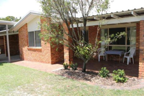 2 51 Carlo Road Rainbow Beach Pets Welcome Air Conditioning Walk To The Shops - Accommodation Gladstone 5