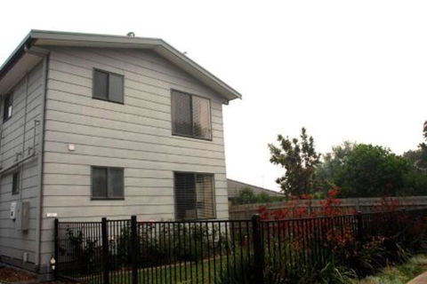 EAGLES NEST VIEWS On TAMARA - Accommodation Gladstone 0