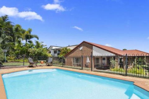 BB233 Banksia Beach Family Home 4 Bedrooms - Accommodation Gladstone 0