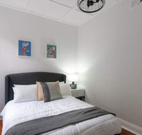 Luxurious Heritage Home With Harbour Bridge Views - Accommodation Gladstone