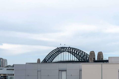 Luxurious Heritage Home With Harbour Bridge Views - Accommodation Gladstone 1