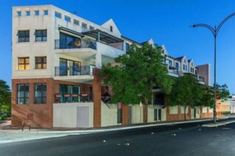 Subiaco Emporium Apartment - Accommodation Gladstone 0