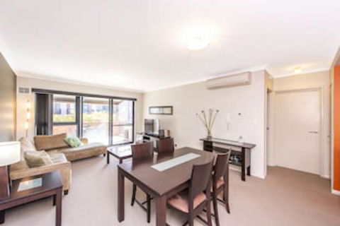 Subiaco Emporium Apartment - Accommodation Gladstone 6