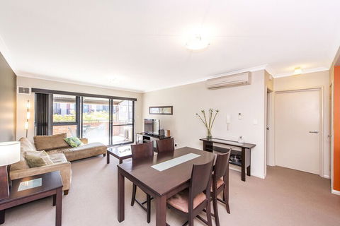 Subiaco Emporium Apartment - Accommodation Gladstone 5