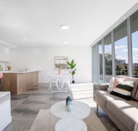Wow Southport Apartment Near Light Rail Station - Accommodation Gladstone