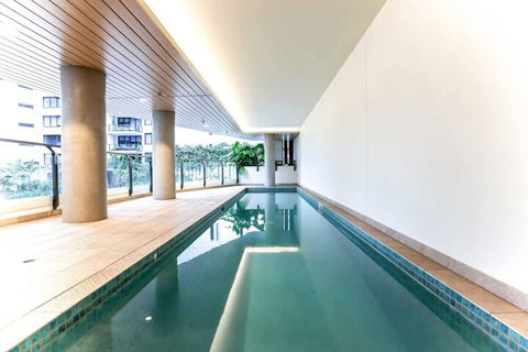 Incredible Riverside Apartment In Brisbane - Accommodation Gladstone 3
