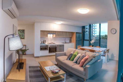 Incredible Riverside Apartment In Brisbane - Accommodation Gladstone 7