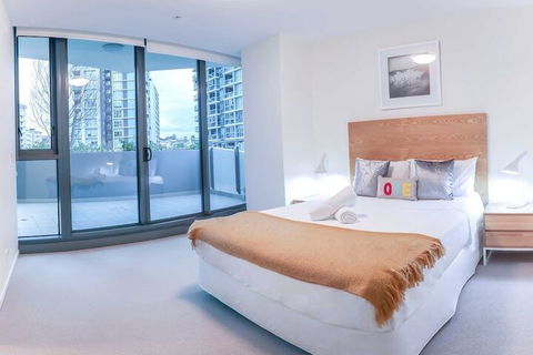 Incredible Riverside Apartment In Brisbane - Accommodation Gladstone 6