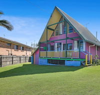 Chalet by the Sea 10 Pelican Street Peregian Beach - Accommodation Gladstone