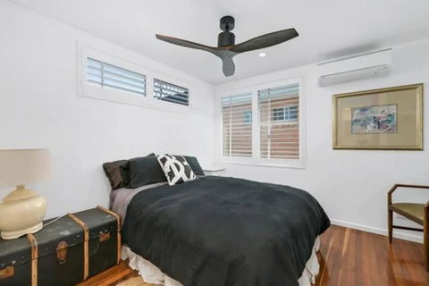 Spacious 2 Bedroom Townhouse In Southport - Accommodation Gladstone 5