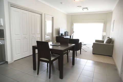 Centrepoint Apartments - Accommodation Gladstone 6