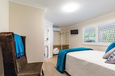 Woodford Gardens - Accommodation Gladstone 2