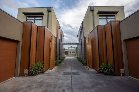 Impressive & Spacious New Townhouse@preston - Accommodation Gladstone 2