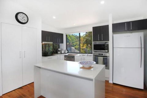 8 Cabbi Court Coolum Beach New Listing - Accommodation Gladstone 3