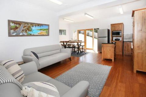 8 Cabbi Court Coolum Beach New Listing - Accommodation Gladstone 6