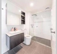 Modern Luxury 3 Bedroom Apartment with Sea Views - Accommodation Gladstone