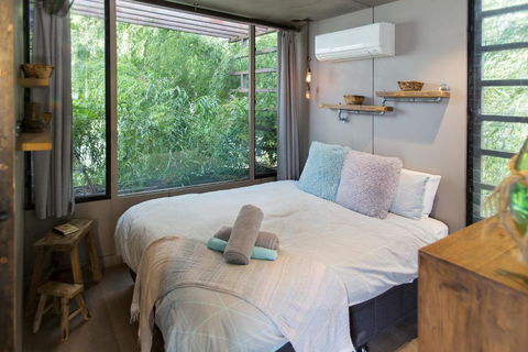 Bills Boathouse - Accommodation Gladstone 2