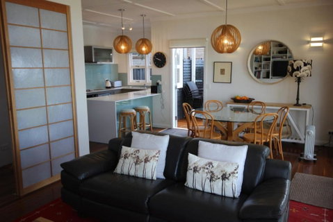 SEA URCHIN - Accommodation Gladstone 2