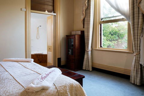 Amberesque B & B - Accommodation Gladstone 1