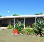 12 Zircon Street Renovated beach shack with the perfect blend of comfort  coastal cool - Accommodation Gladstone