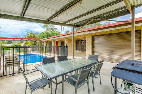 14 Double Island Drive Rainbow Beach Large Holiday House With PoolPets Welcome Free Wi Fi - Accommodation Gladstone 7