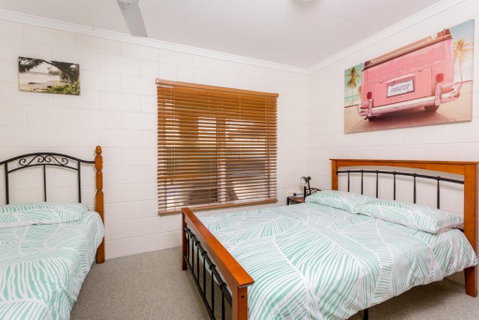 14 Double Island Drive Rainbow Beach Large Holiday House With PoolPets Welcome Free Wi Fi - Accommodation Gladstone 6