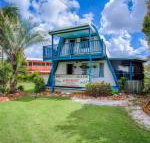 Wayfarers Beachouse Rainbow Beach Everything you need just metres to the beach - Accommodation Gladstone