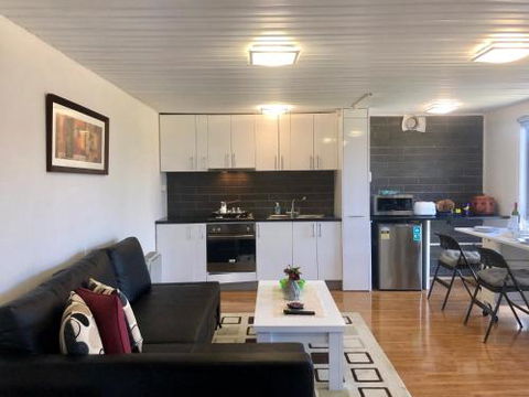 Velikaâ€™ - Accommodation Gladstone 1