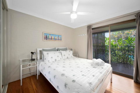 Diggers Beach Surf House - Accommodation Gladstone 1
