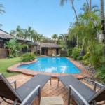 Diggers Beach Surf House - Accommodation Gladstone 0